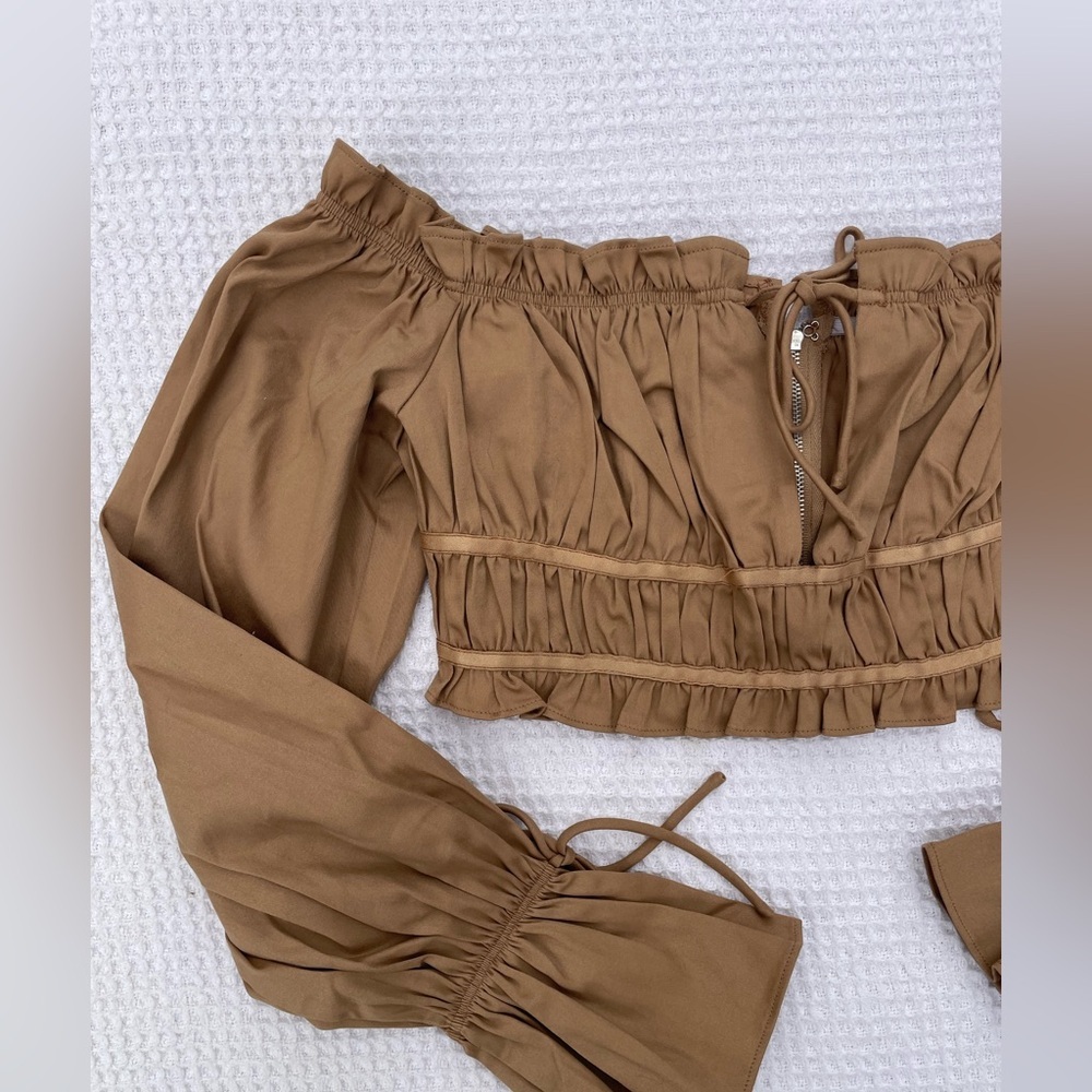 White Fox Brown Long Sleeve Tunic Crop Top Fall Winter Date Night Size M - Picture 2 of 6